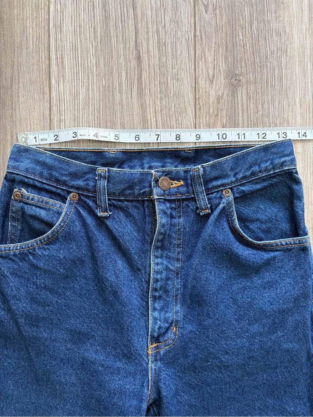 1990’s Vintage High Rise Jeans, Size 27x29 - Picture 6 of 10